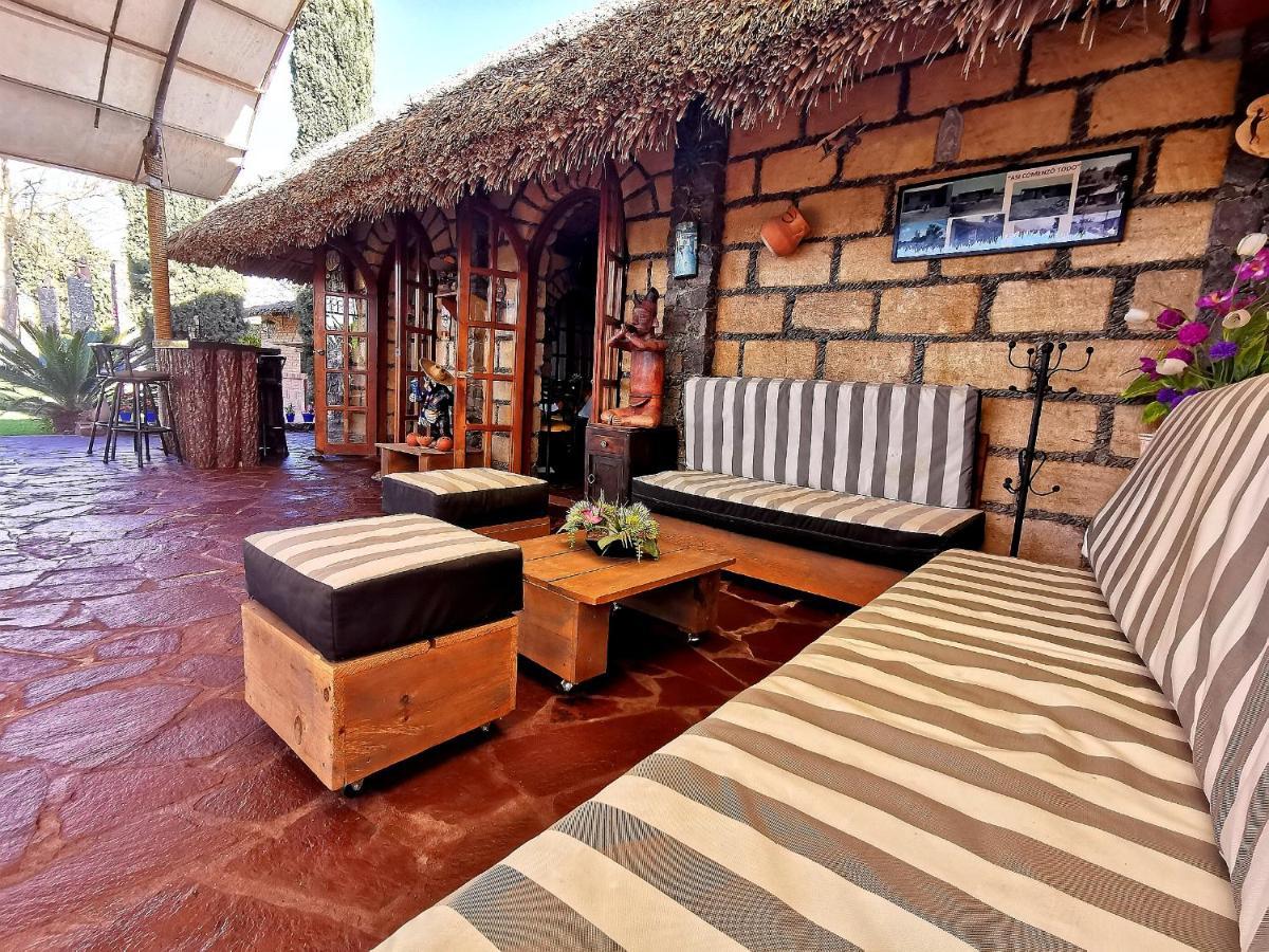 Hotel La Estancia Rio Verde Exterior photo
