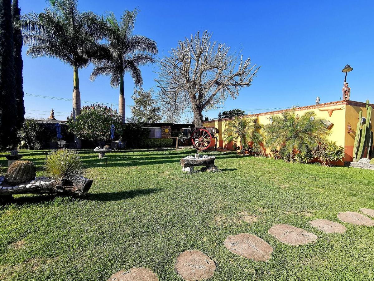 Hotel La Estancia Rio Verde Exterior photo